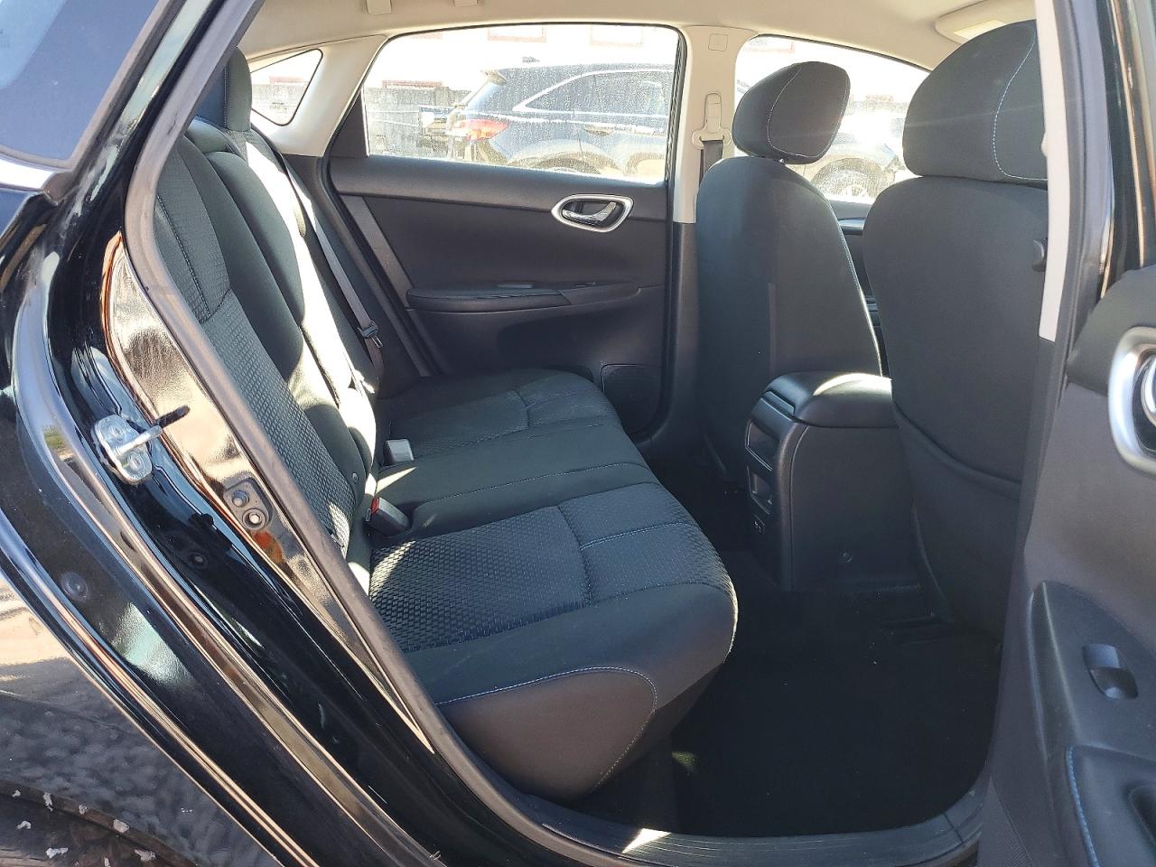 2019 NISSAN SENTRA S photo 10