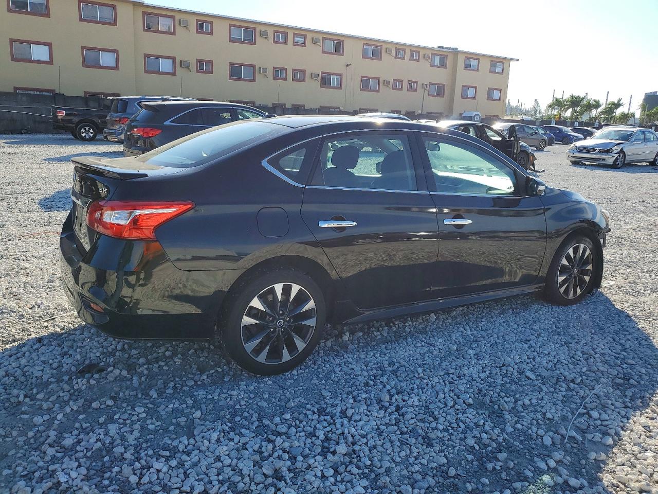 2019 NISSAN SENTRA S photo 3