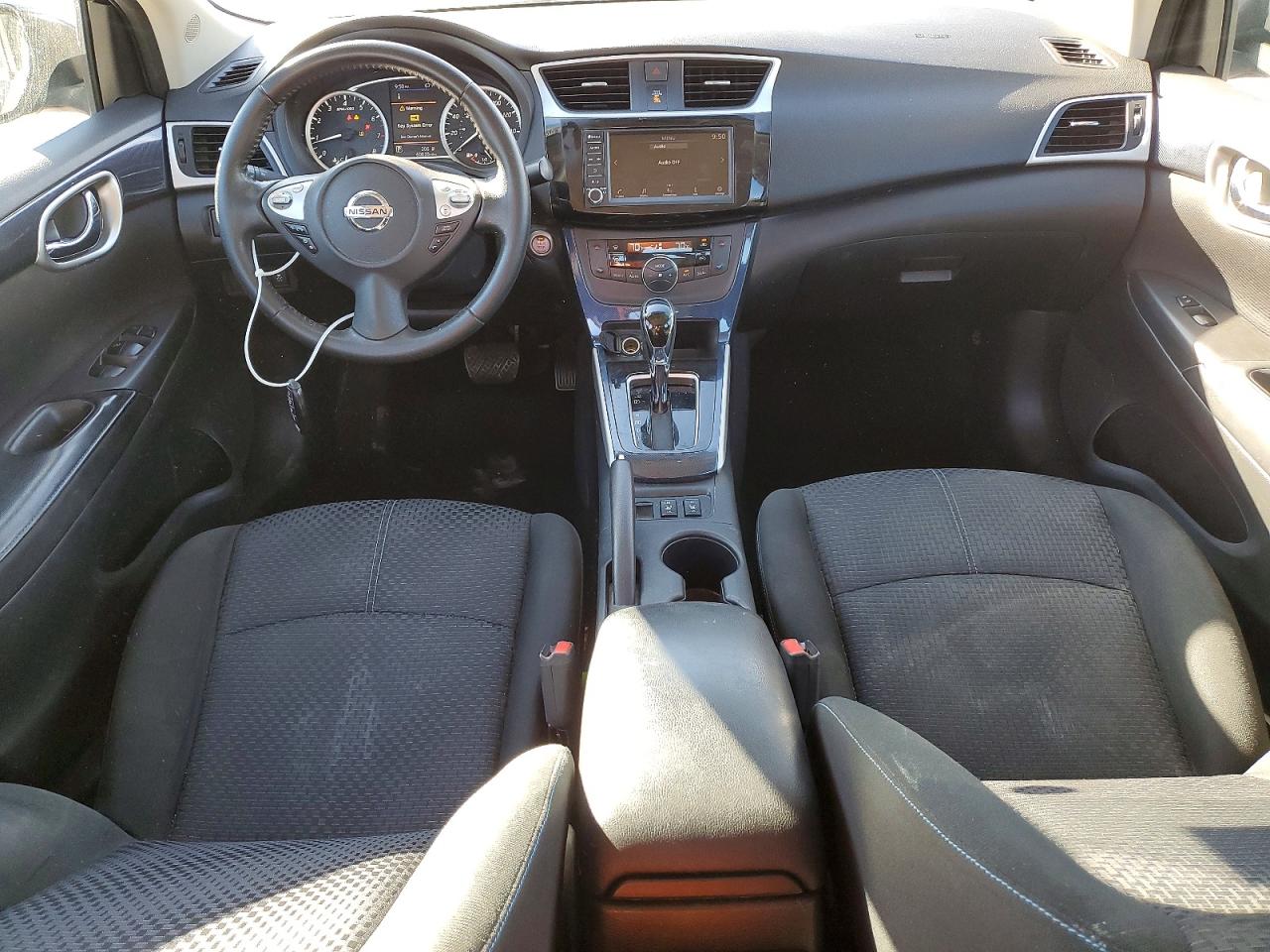 2019 NISSAN SENTRA S photo 8