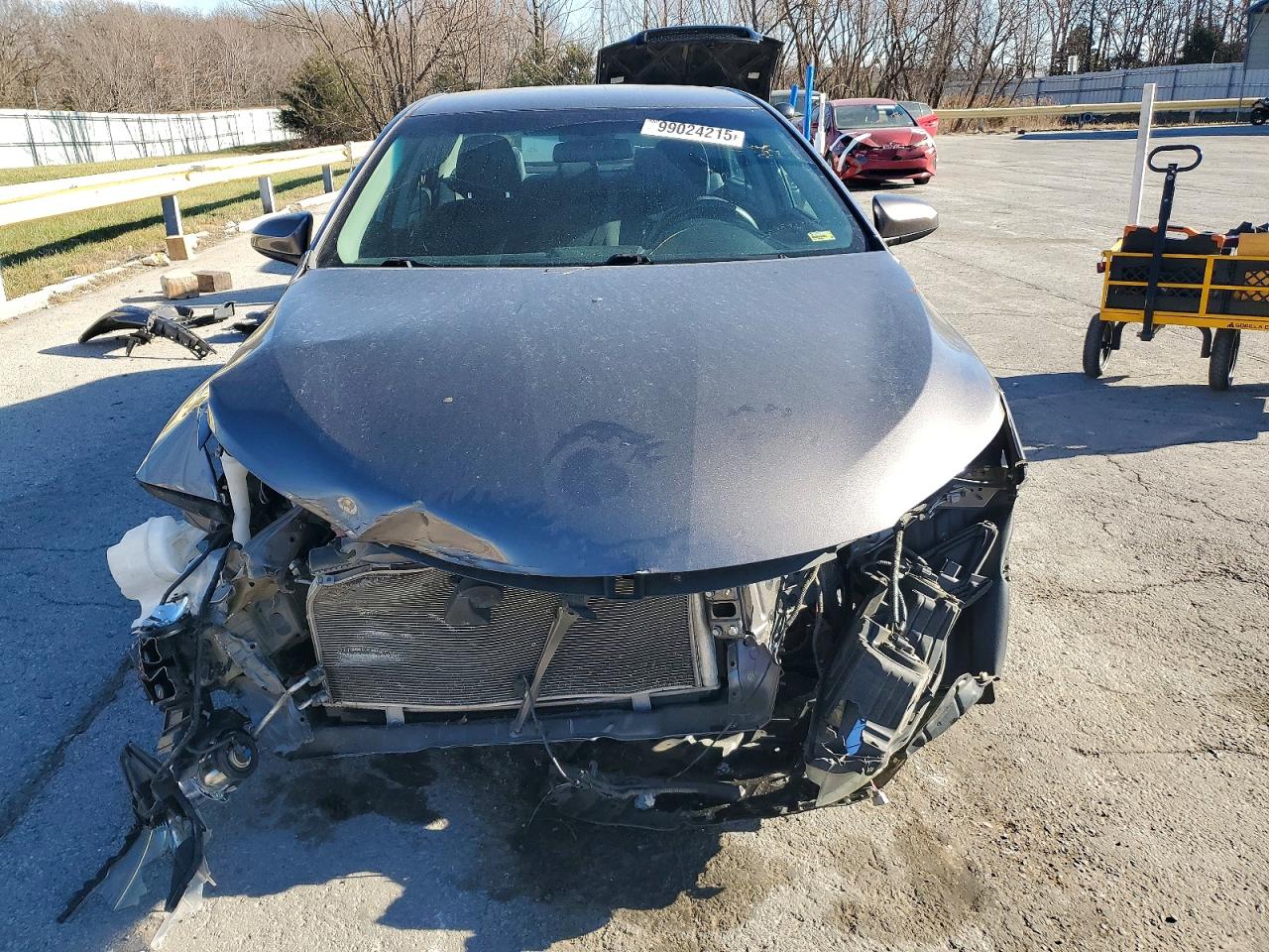 2015 TOYOTA CAMRY LE photo 13