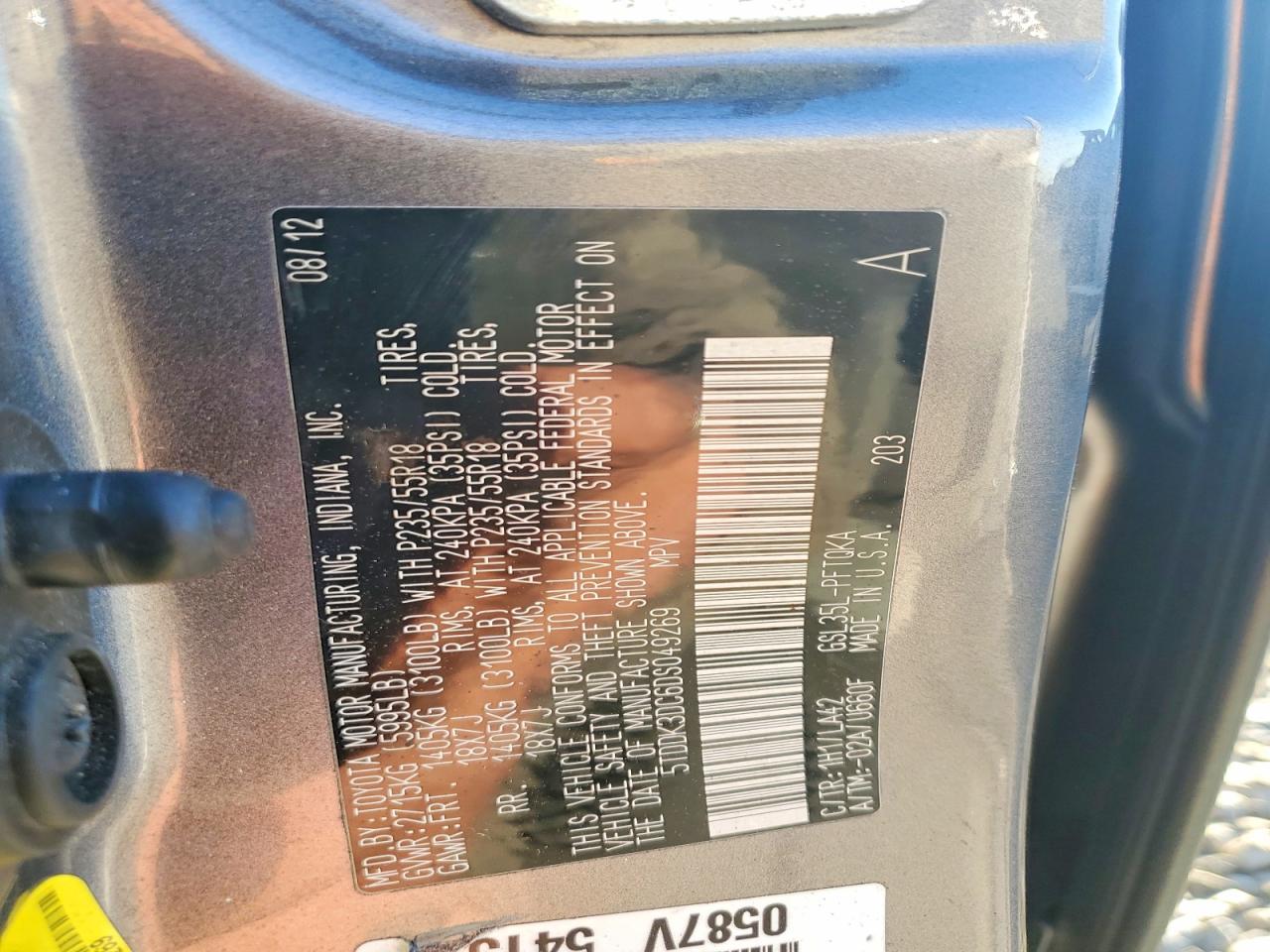 2013 TOYOTA SIENNA XLE photo 25