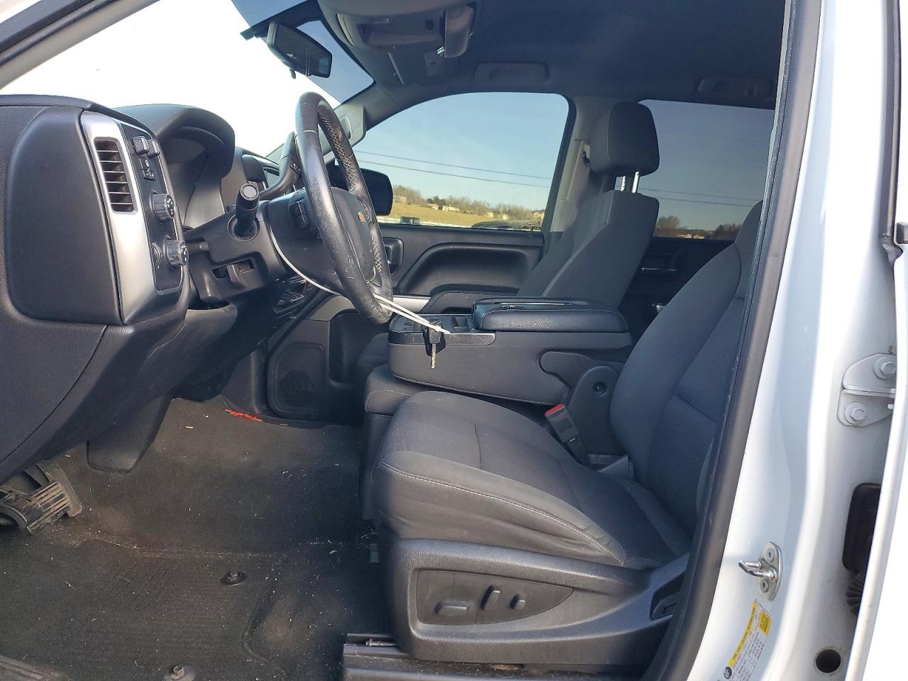 2016 CHEVROLET SILVERADO K1500 LT photo 7