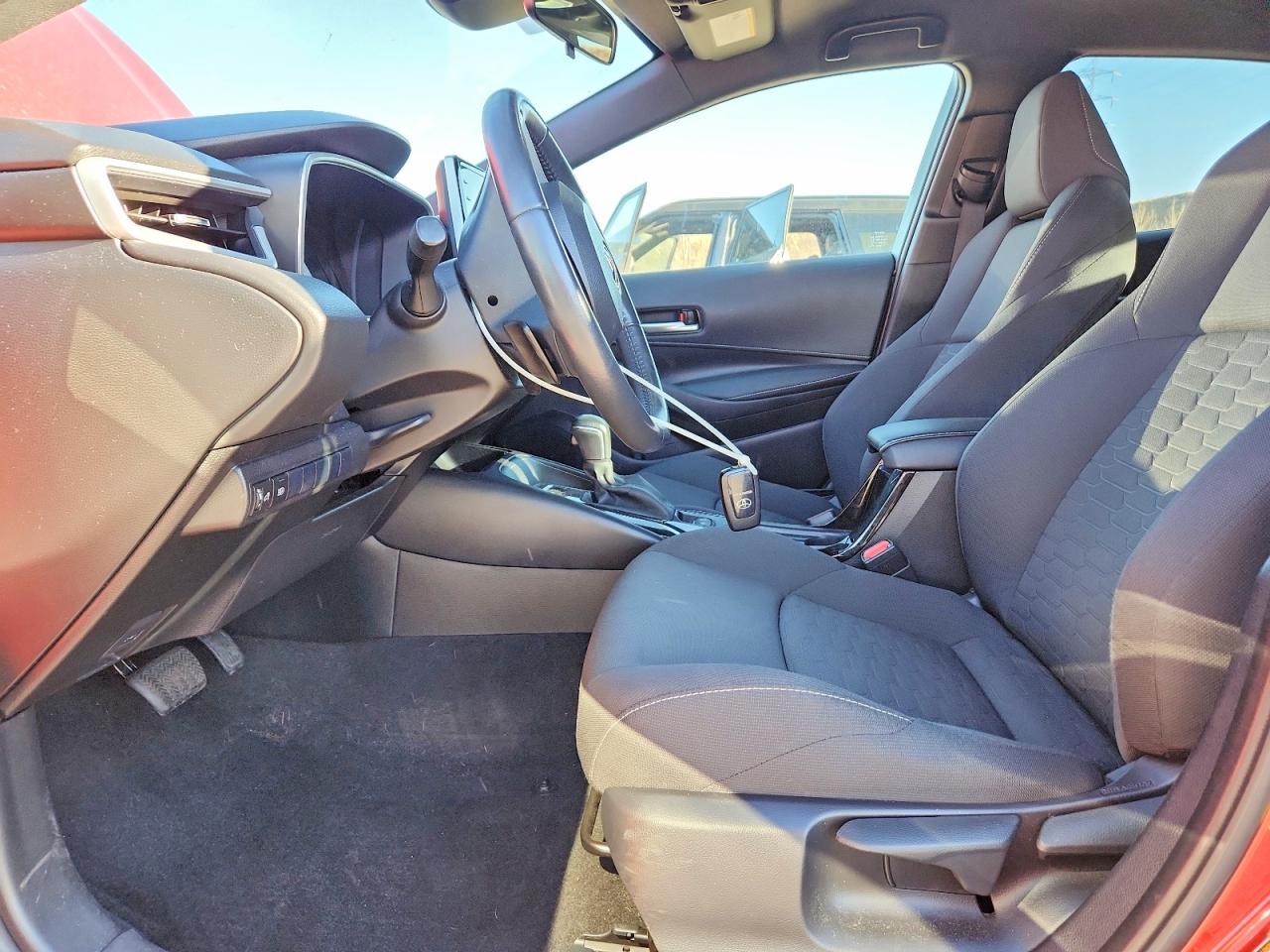 2019 TOYOTA COROLLA SE photo 25
