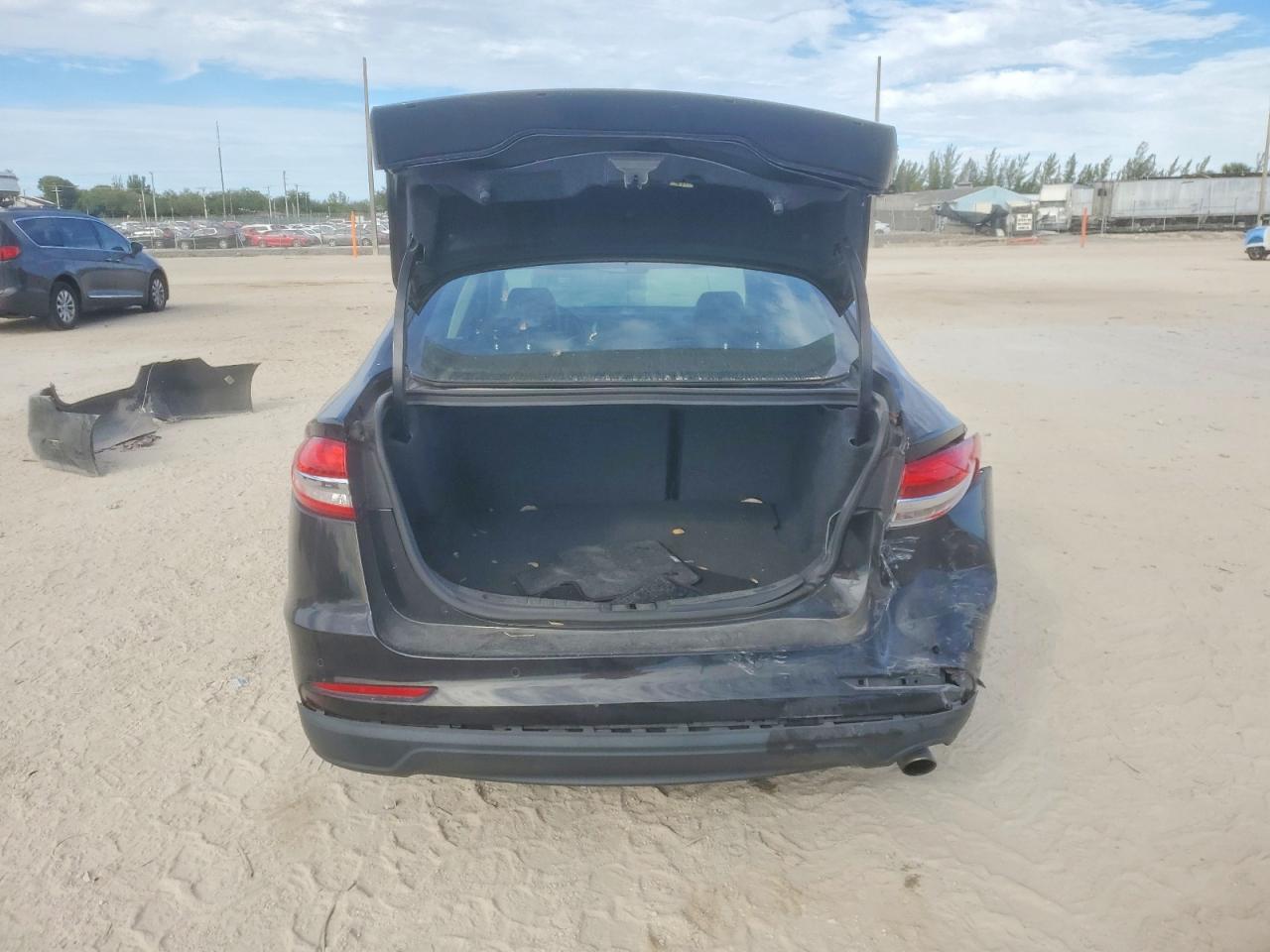 2020 FORD FUSION SE photo 6
