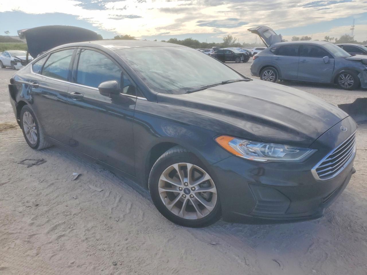 2020 FORD FUSION SE photo 4