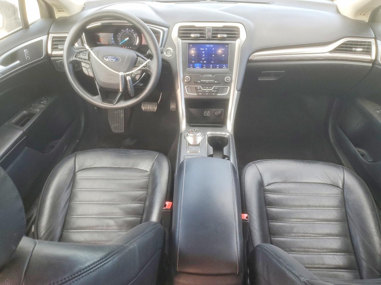 2020 FORD FUSION SE photo 8