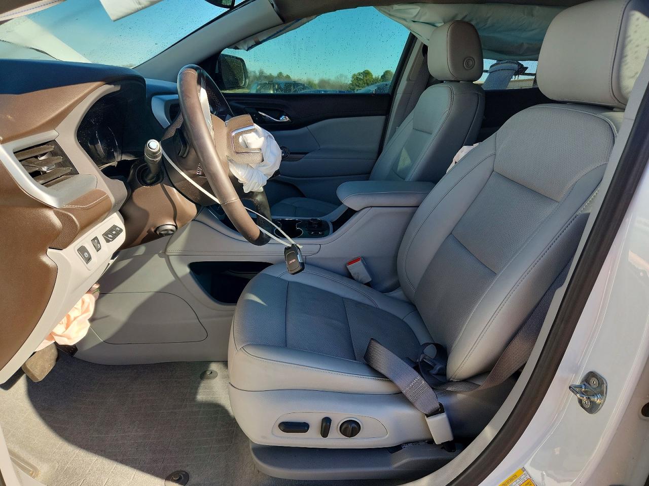 2023 GMC ACADIA SLT photo 13