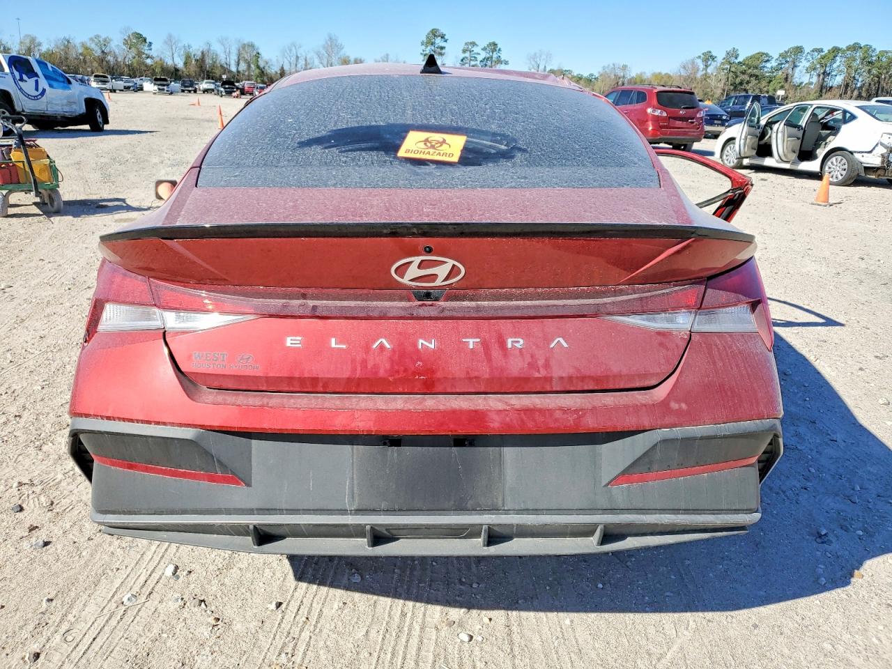 2025 HYUNDAI ELANTRA SEL SPORT photo 11