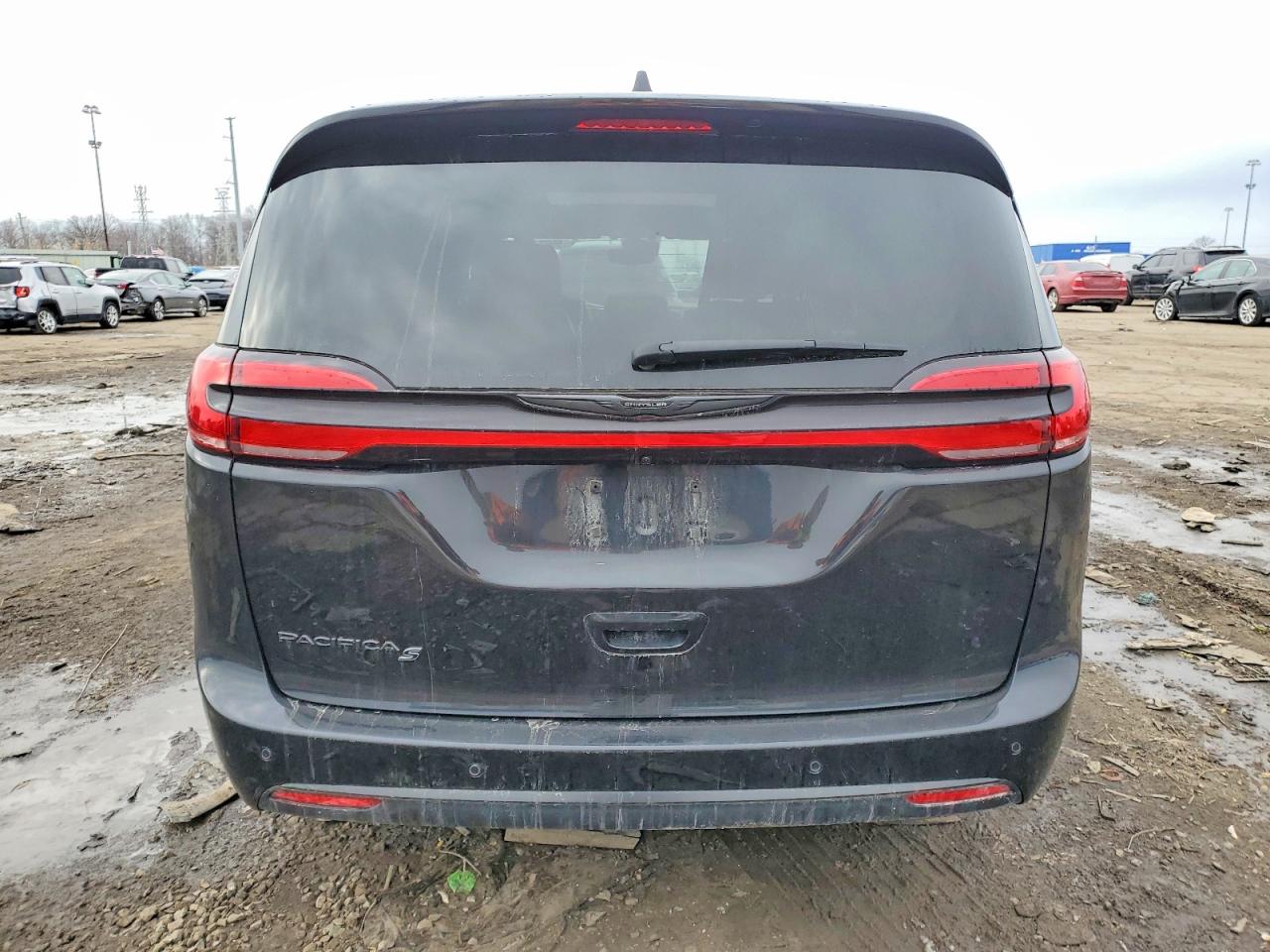 2024 CHRYSLER PACIFICA TOURING L photo 11