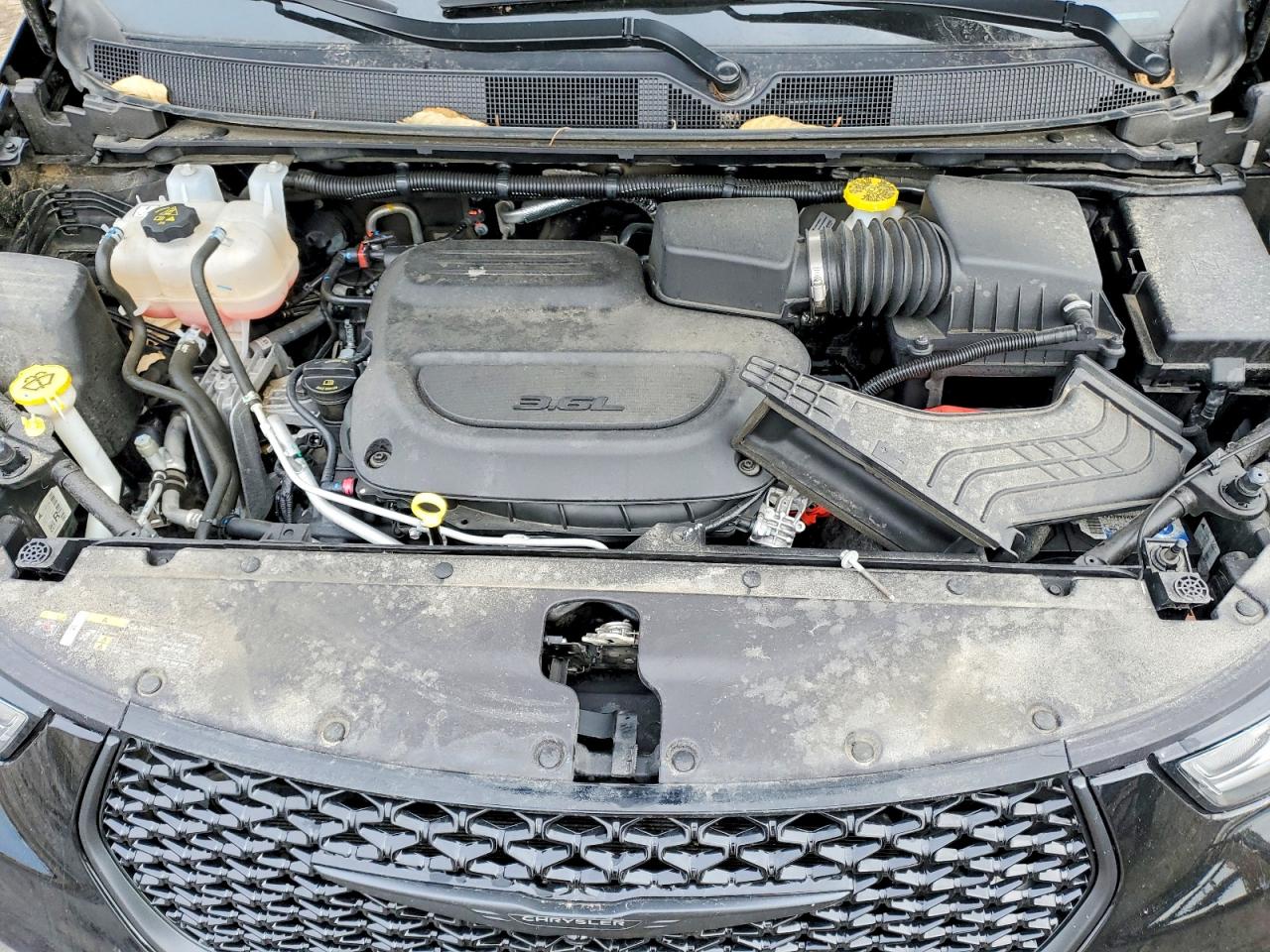 2024 CHRYSLER PACIFICA TOURING L photo 23