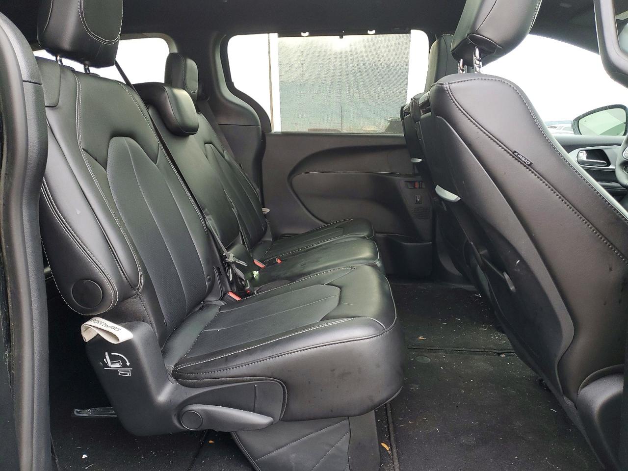 2024 CHRYSLER PACIFICA TOURING L photo 21