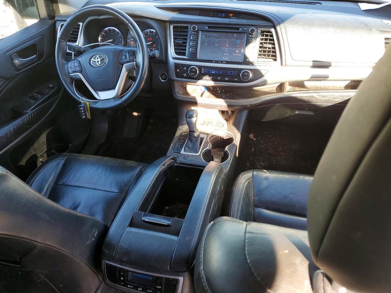 2016 TOYOTA HIGHLANDER XLE photo 15