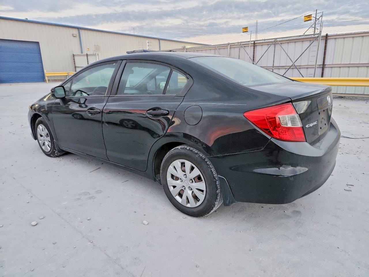 2012 HONDA CIVIC LX photo 2