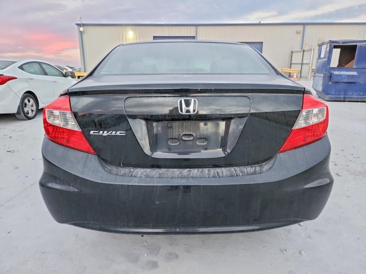 2012 HONDA CIVIC LX photo 6