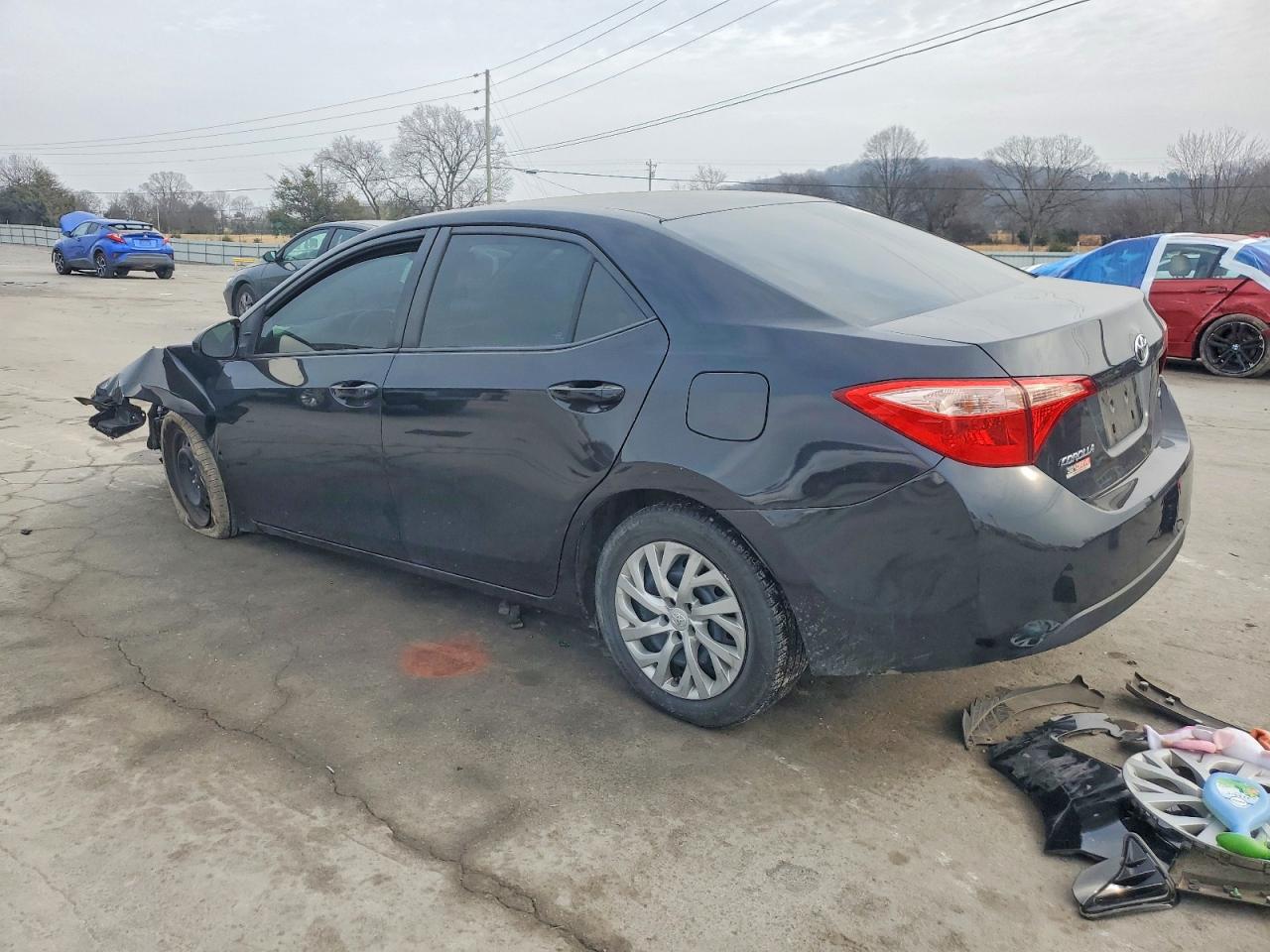 2017 TOYOTA COROLLA L photo 3