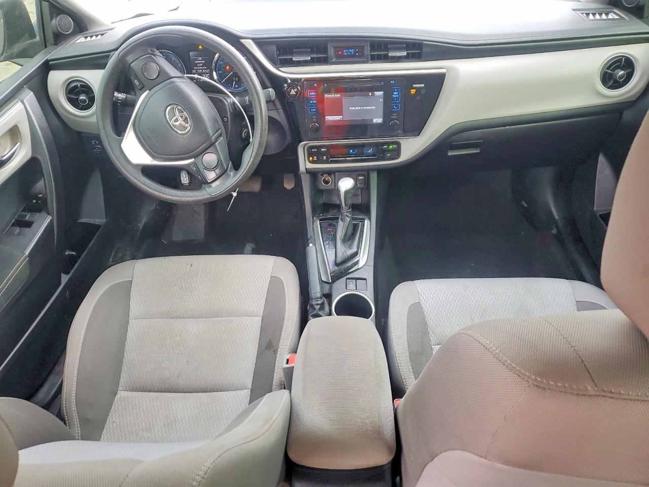 2017 TOYOTA COROLLA L photo 15