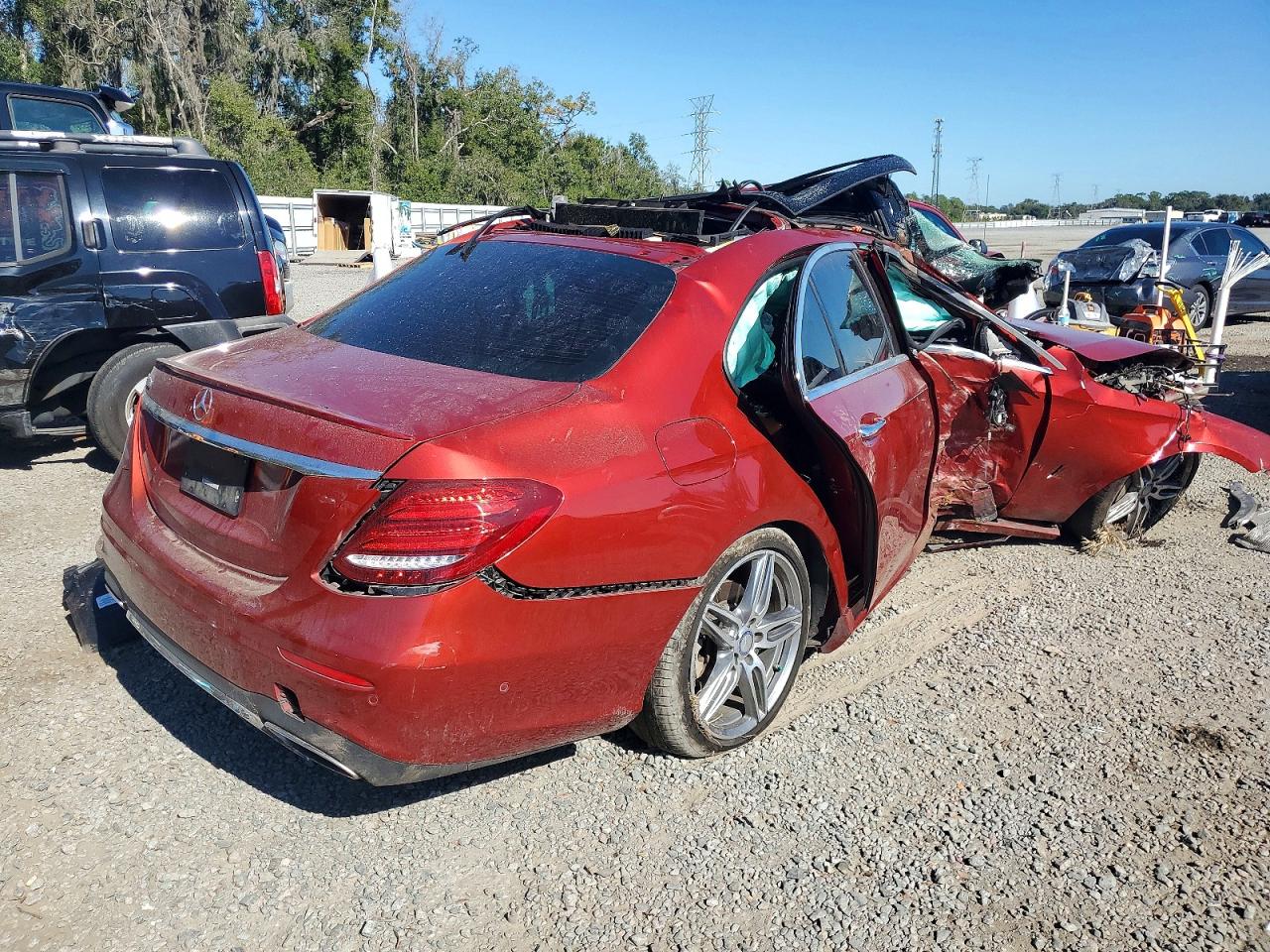 2017 MERCEDES-BENZ E 300 photo 3