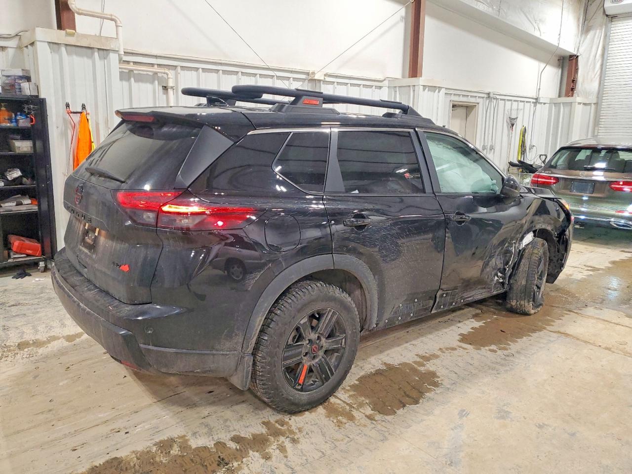 2025 NISSAN ROGUE SV photo 3