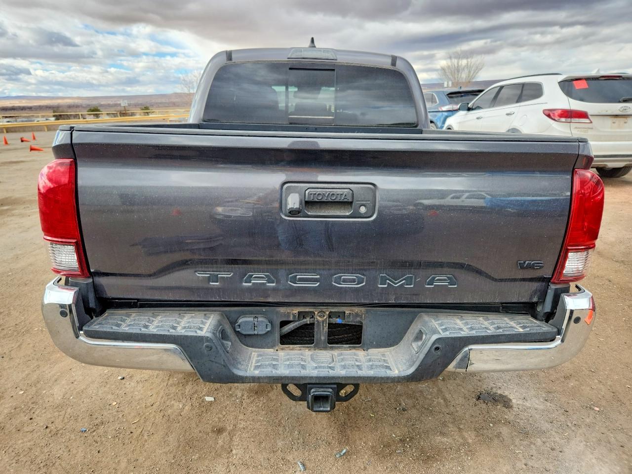 2021 TOYOTA TACOMA photo 6