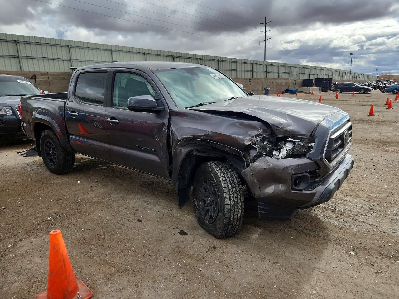 2021 TOYOTA TACOMA photo 4