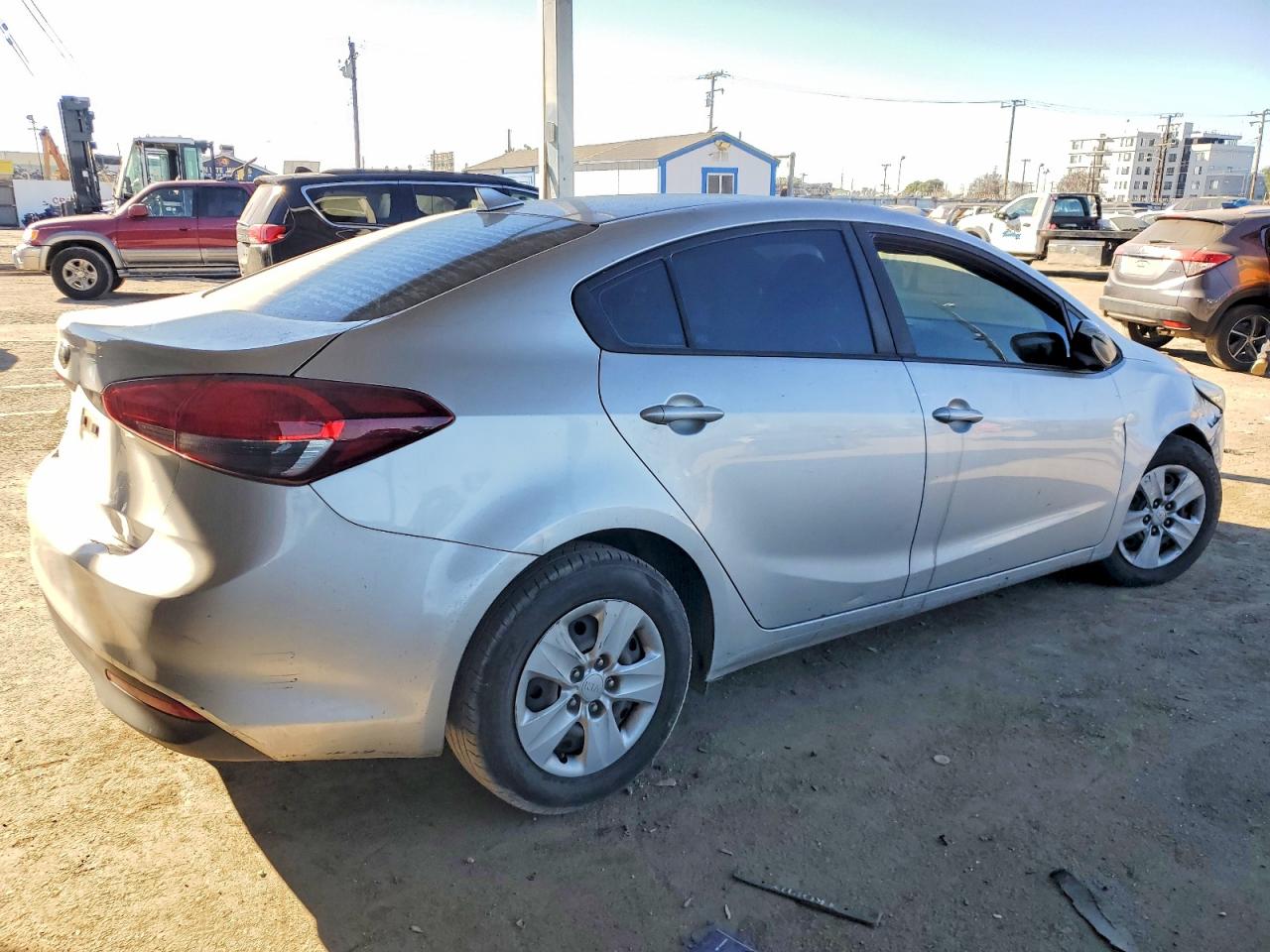 2017 KIA FORTE LX photo 3