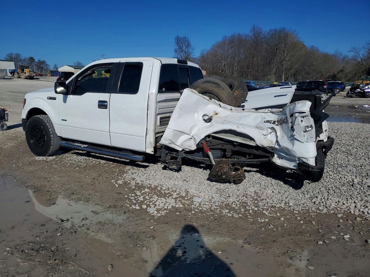 2013 FORD F150 SUPER CAB photo 2