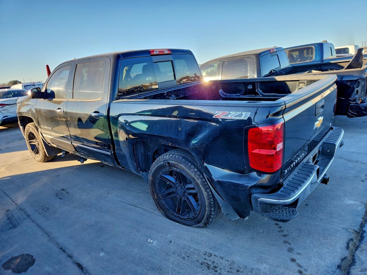 2014 CHEVROLET SILVERADO K1500 LTZ photo 2