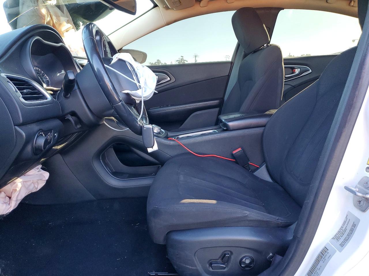2015 CHRYSLER 200 LIMITED photo 7