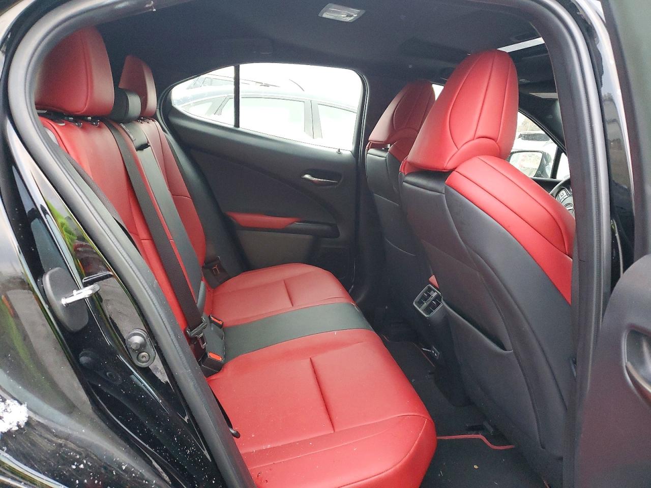 2022 LEXUS UX 250H BASE photo 11