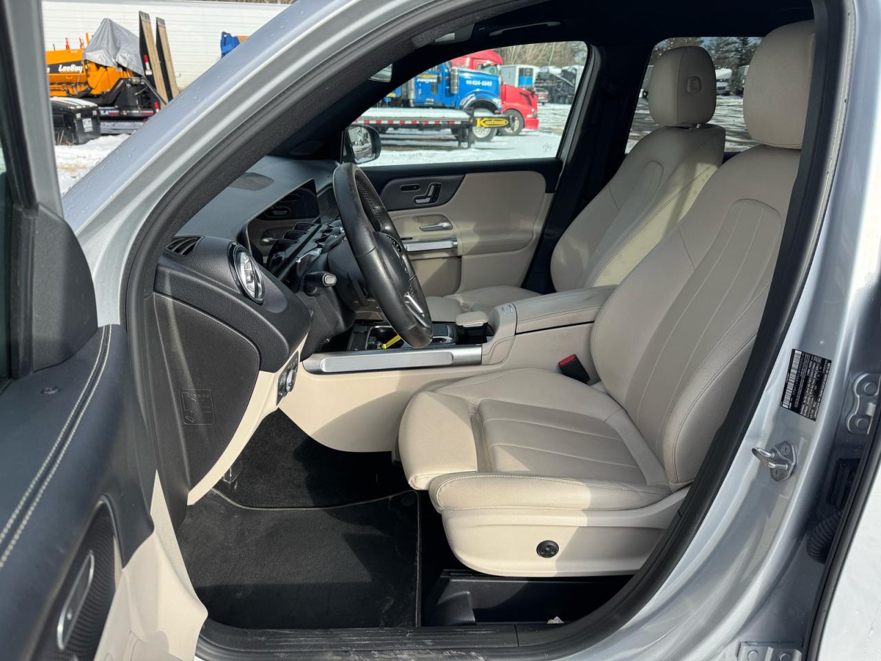 2021 MERCEDES-BENZ GLB 250 4MATIC photo 11
