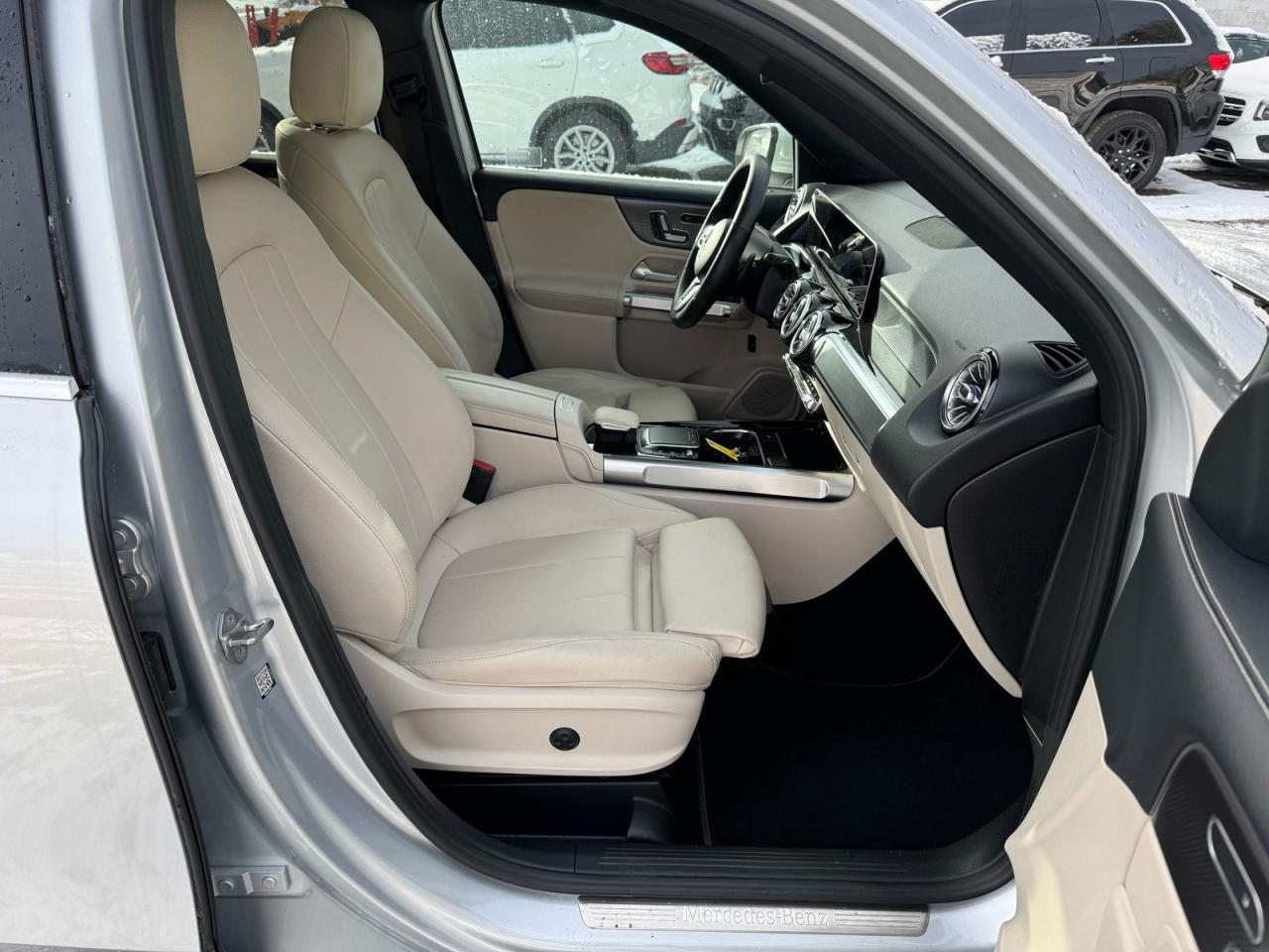 2021 MERCEDES-BENZ GLB 250 4MATIC photo 5