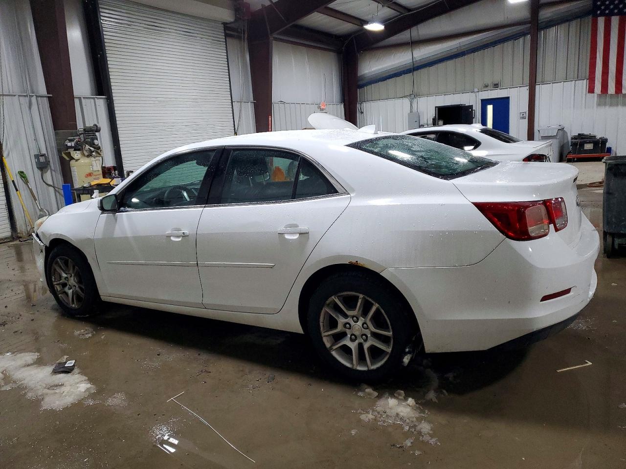 2013 CHEVROLET MALIBU 1LT photo 2