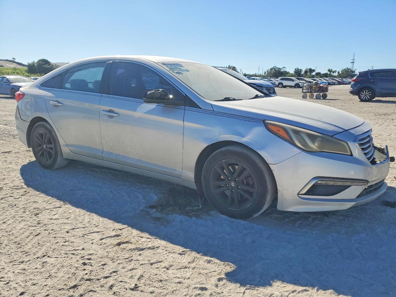 2015 HYUNDAI SONATA SE photo 7