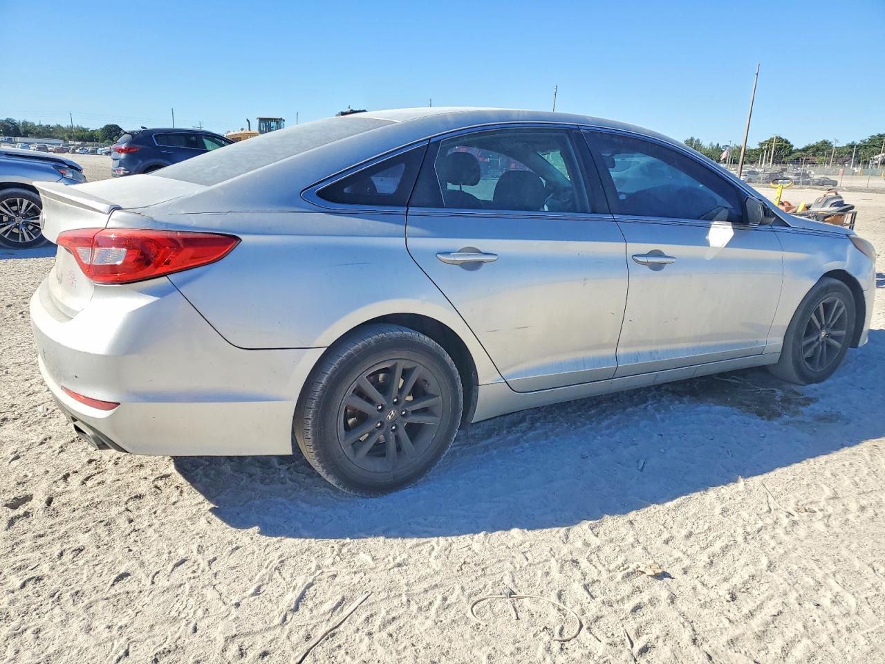 2015 HYUNDAI SONATA SE photo 5