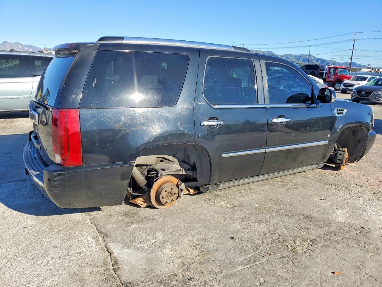2007 CADILLAC ESCALADE LUXURY photo 3