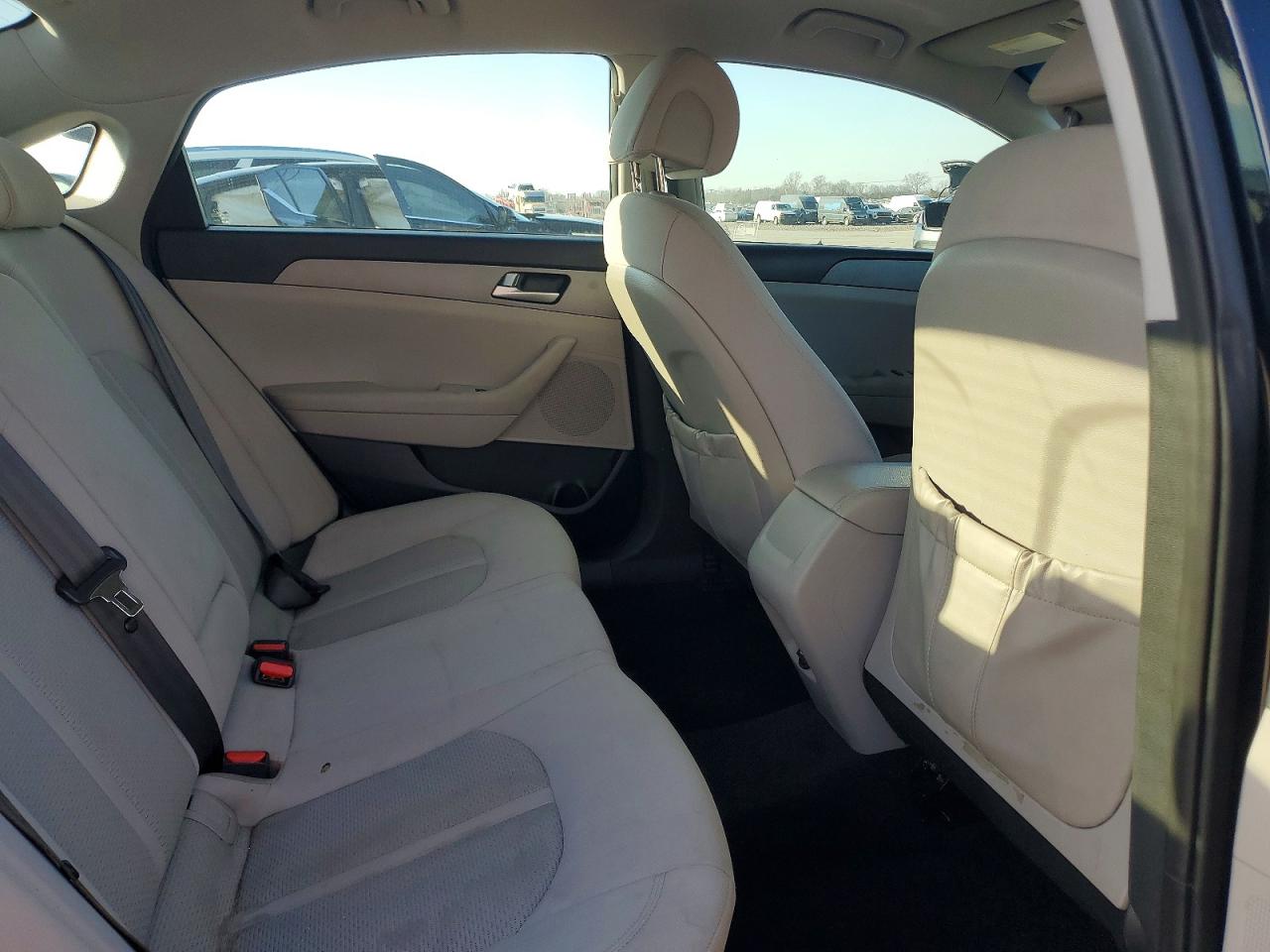 2017 HYUNDAI SONATA SE photo 10