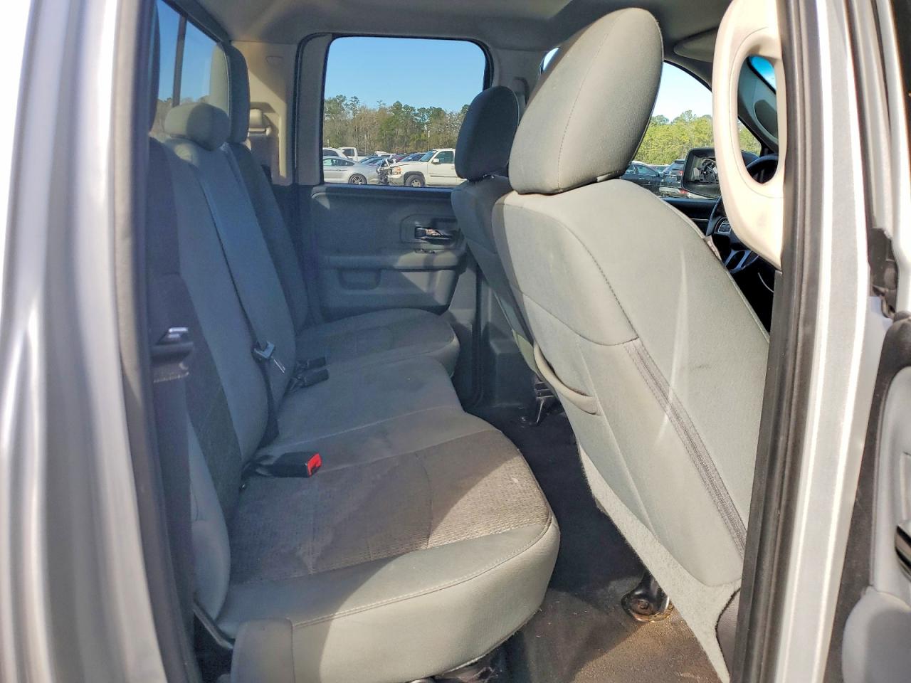 2016 RAM 1500 SLT photo 10