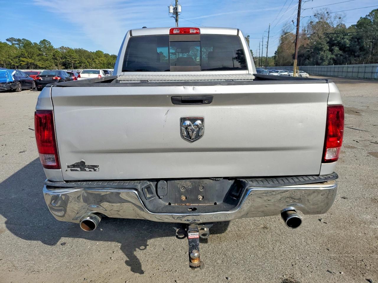 2016 RAM 1500 SLT photo 6