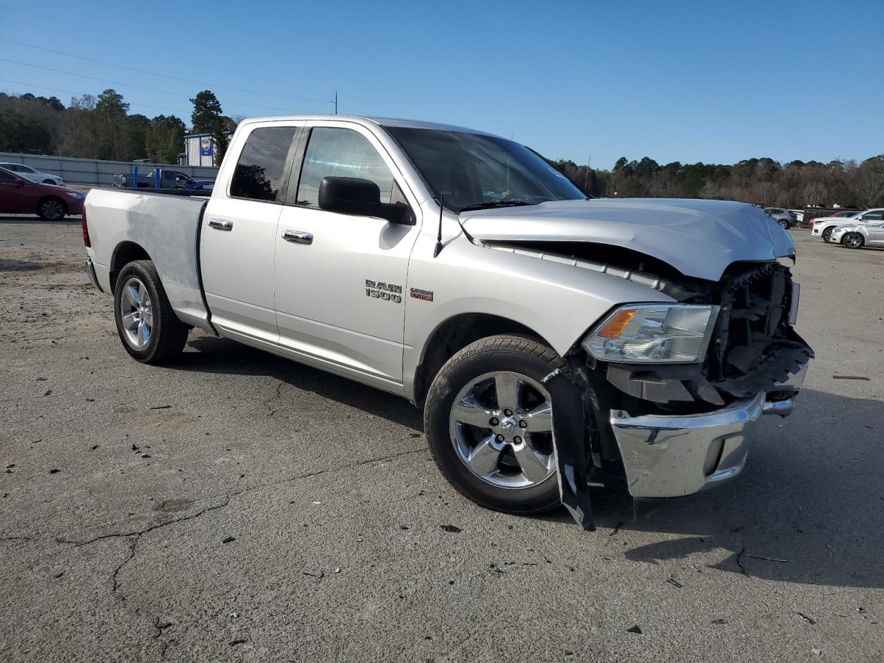 2016 RAM 1500 SLT photo 4