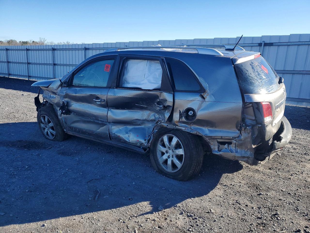 2011 KIA SORENTO BASE photo 3