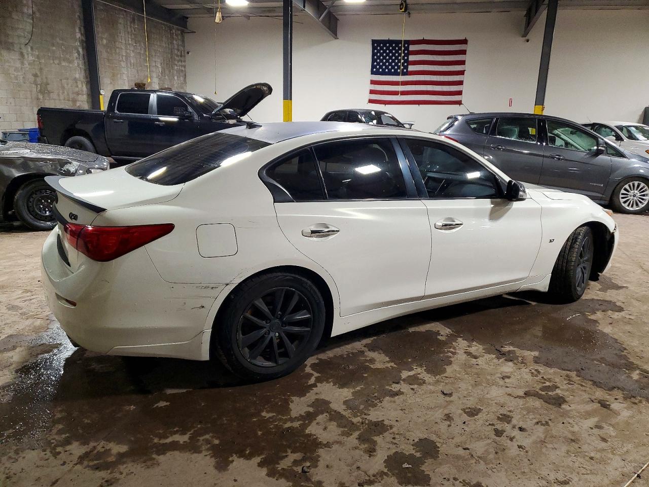 2015 INFINITI Q50 BASE photo 3