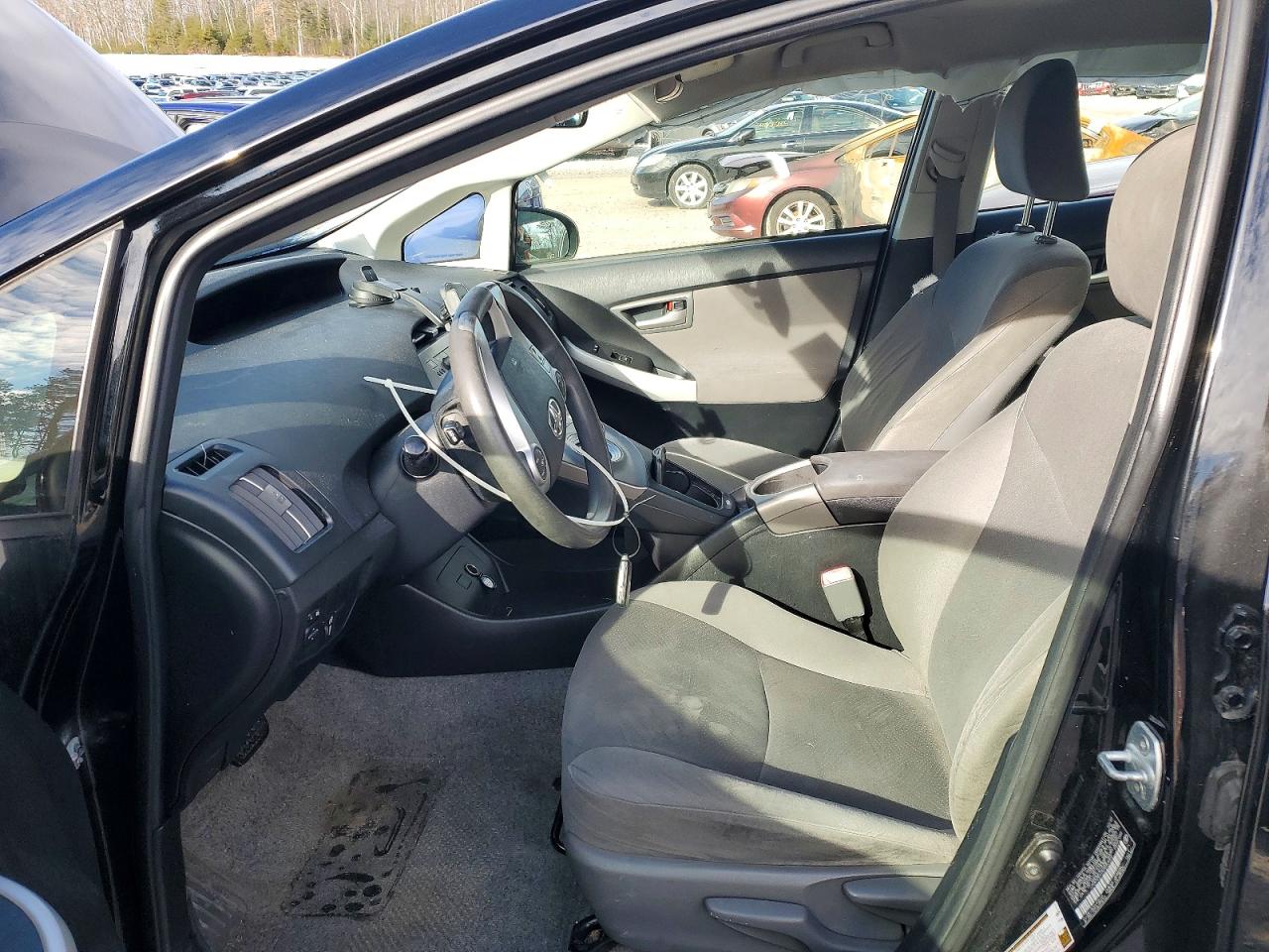 2013 TOYOTA PRIUS photo 13