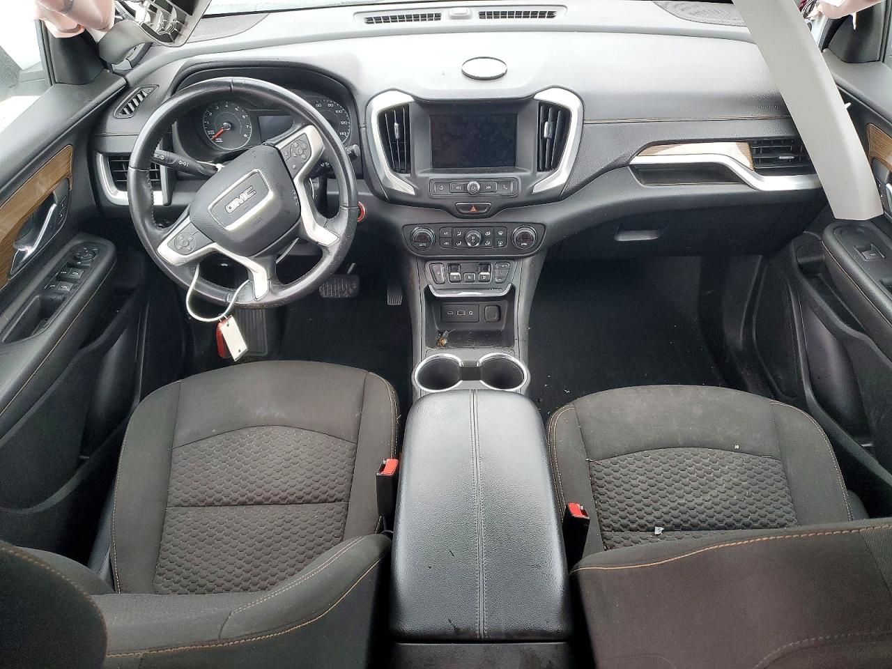 2018 GMC TERRAIN SLE photo 8