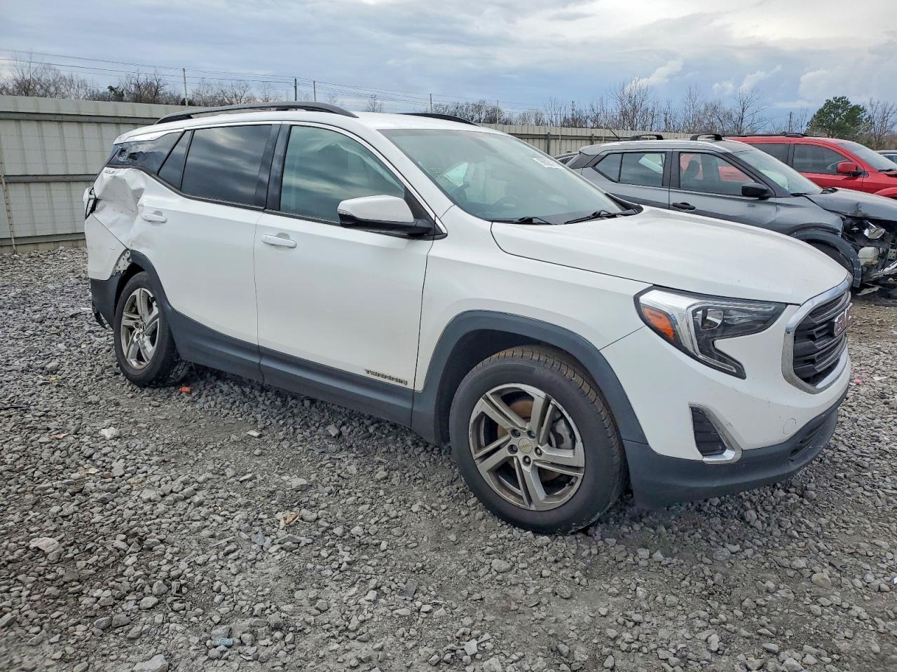 2018 GMC TERRAIN SLE photo 4