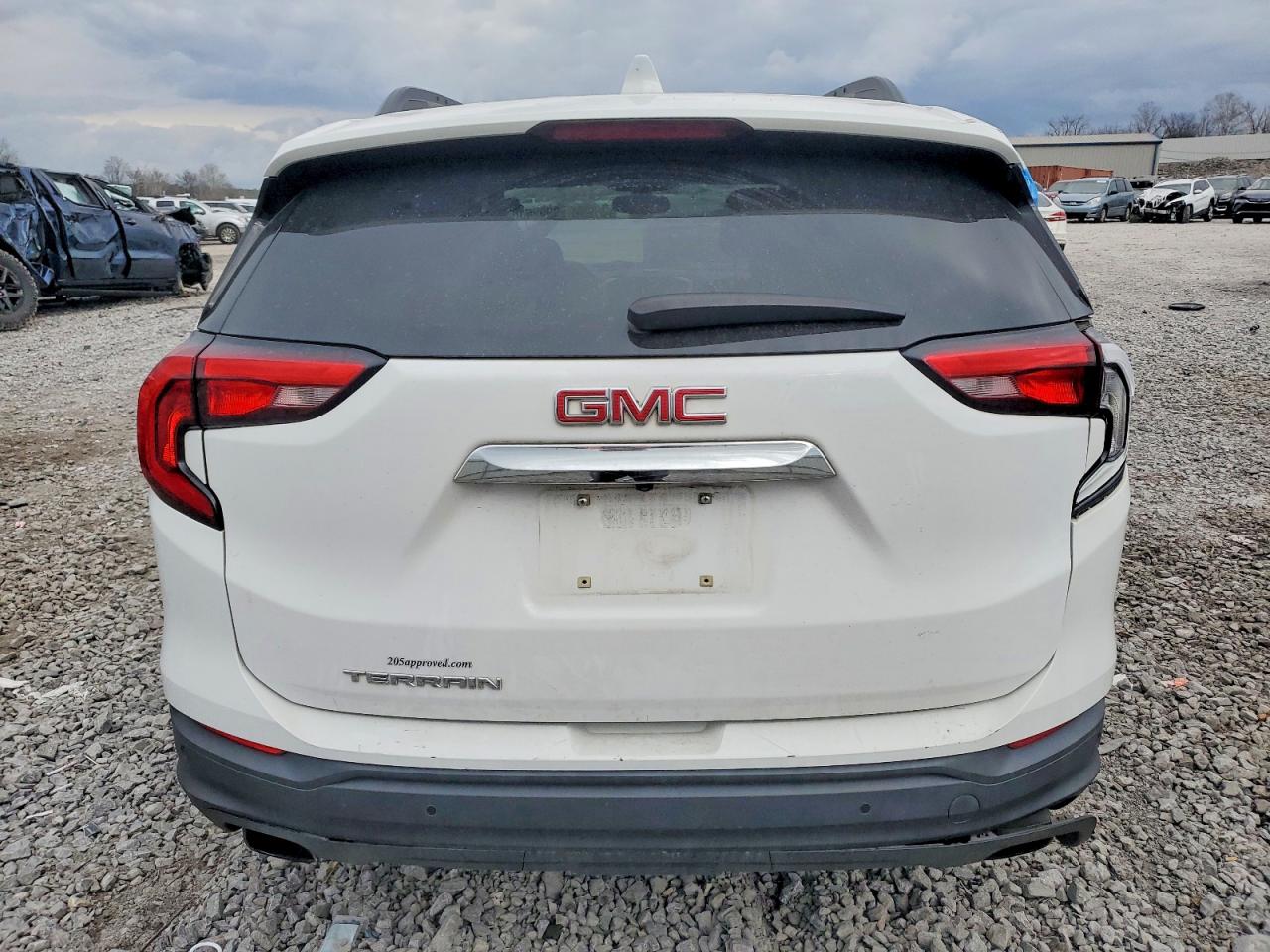 2018 GMC TERRAIN SLE photo 6