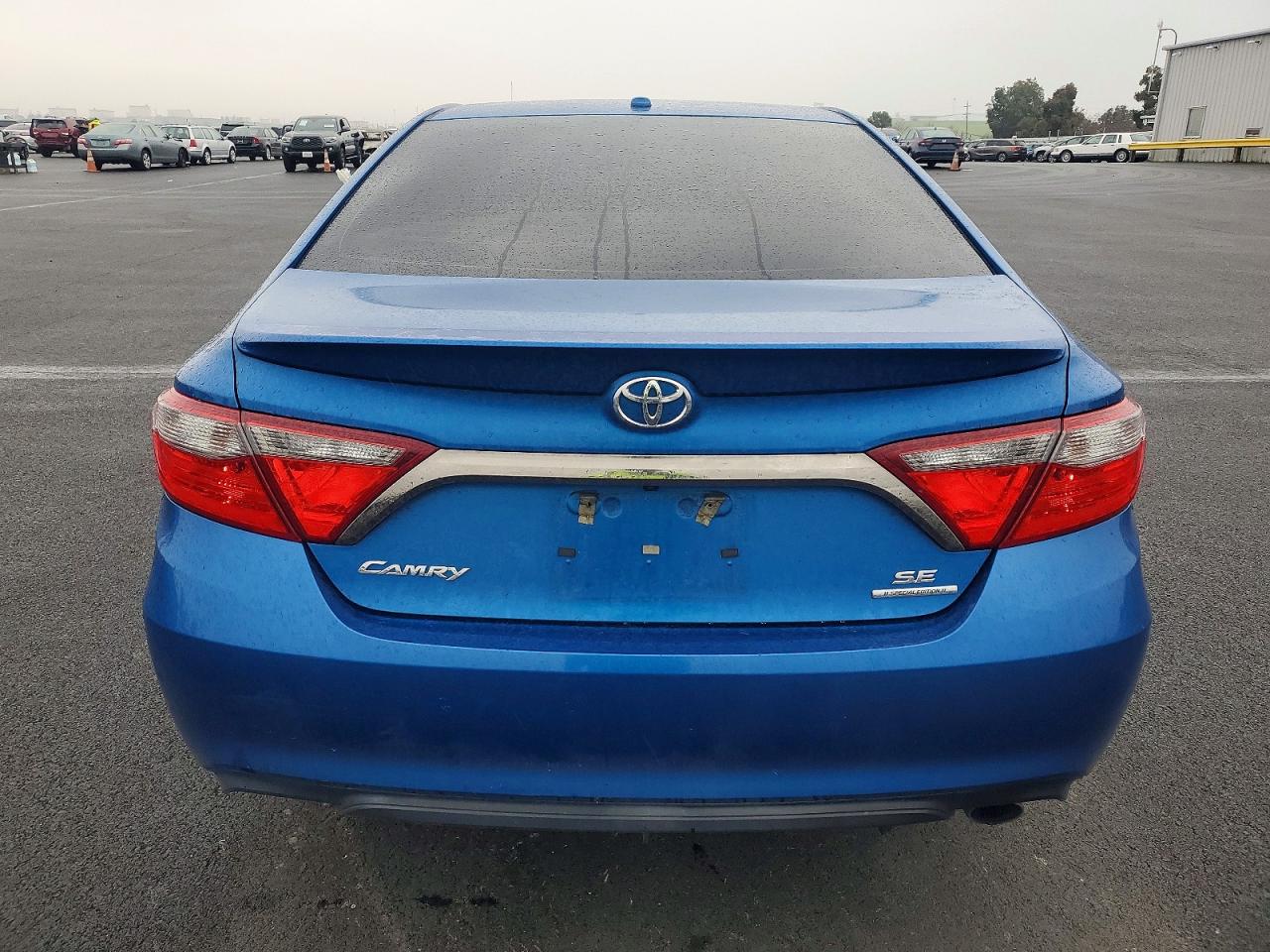 2016 TOYOTA CAMRY LE photo 6