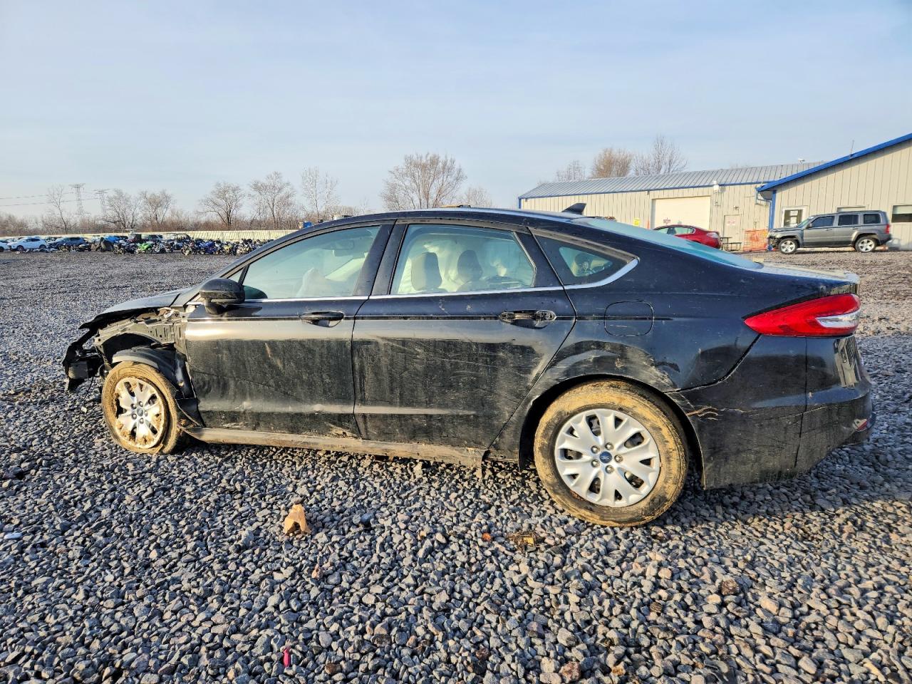 2020 FORD FUSION S photo 2