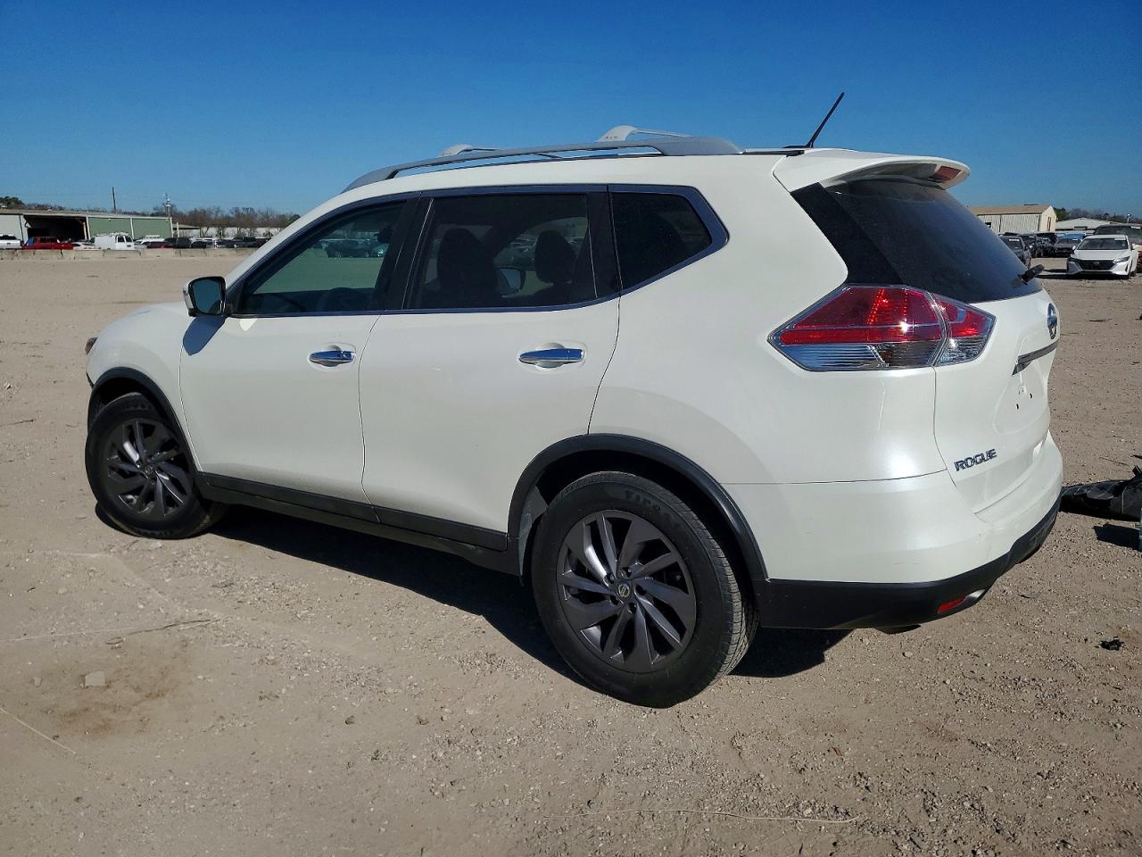 2016 NISSAN ROGUE S photo 2