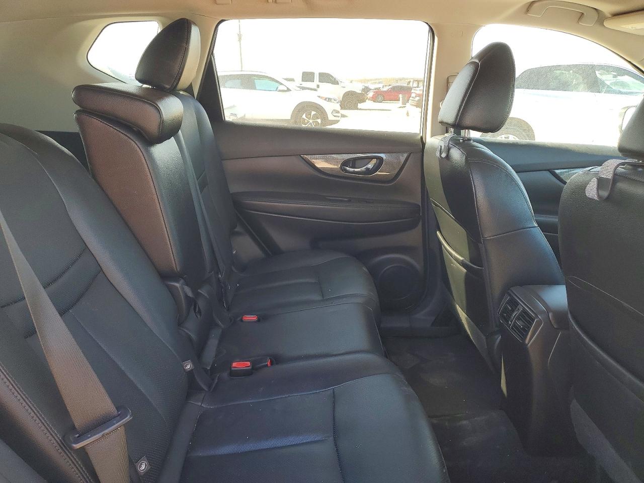 2016 NISSAN ROGUE S photo 10