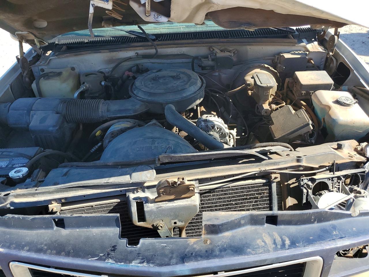 1995 GMC SIERRA C2500 photo 21